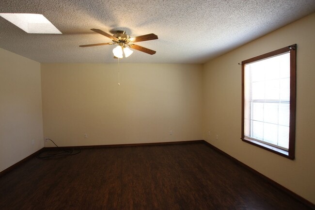 Building Photo - Beautiful 3 Bed 2 Bath Home in Tyler's Azalea District, Almost Ready!!
