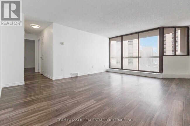 Building Photo - 340-2340 Colborne St