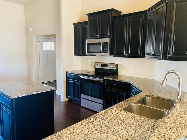 Foto del edificio - 280 Harold Murphy Dr