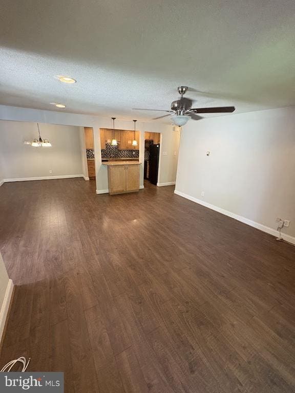 Building Photo - 1107 Raintree Ln