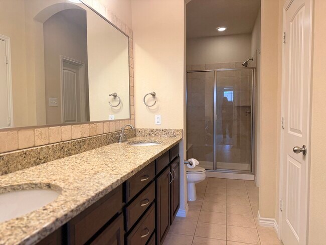 Foto del edificio - 950 Henderson St