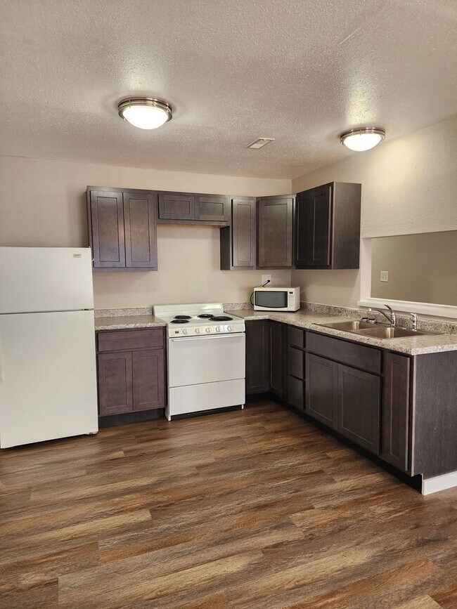 Foto del edificio - 2 Bedroom 1 Bath, Duplex