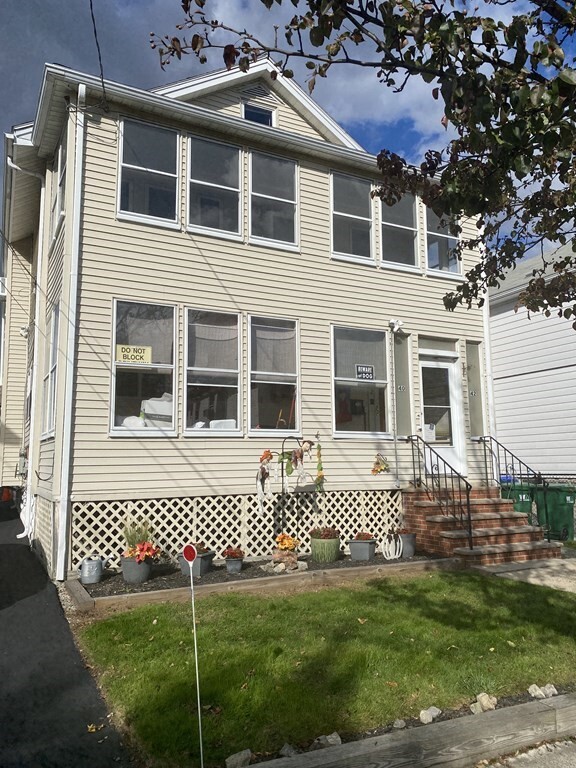 Primary Photo - 42 Mayberry Ave