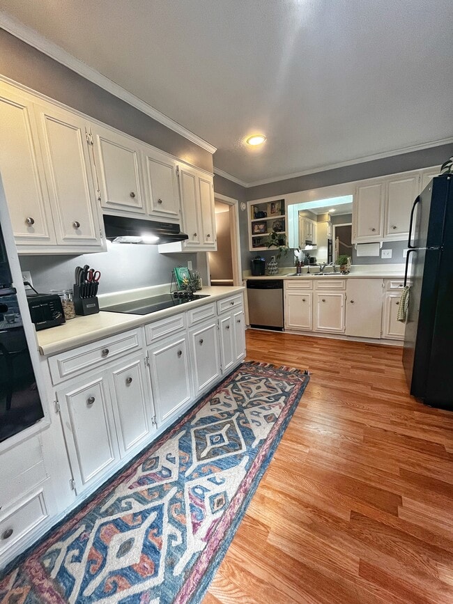 Building Photo - 3011 Creek View Ct