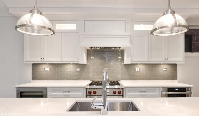 Foto del edificio - 3533 N Wilton Ave