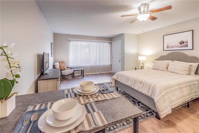 Foto del edificio - 9815 Copper Creek Dr