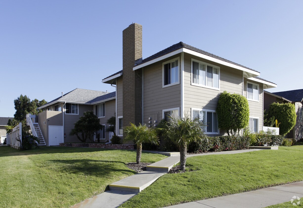 Building Photo - 24501 Alta Vista Dr