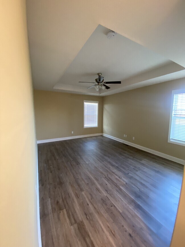 Foto del edificio - 328 Fairbanks Ave