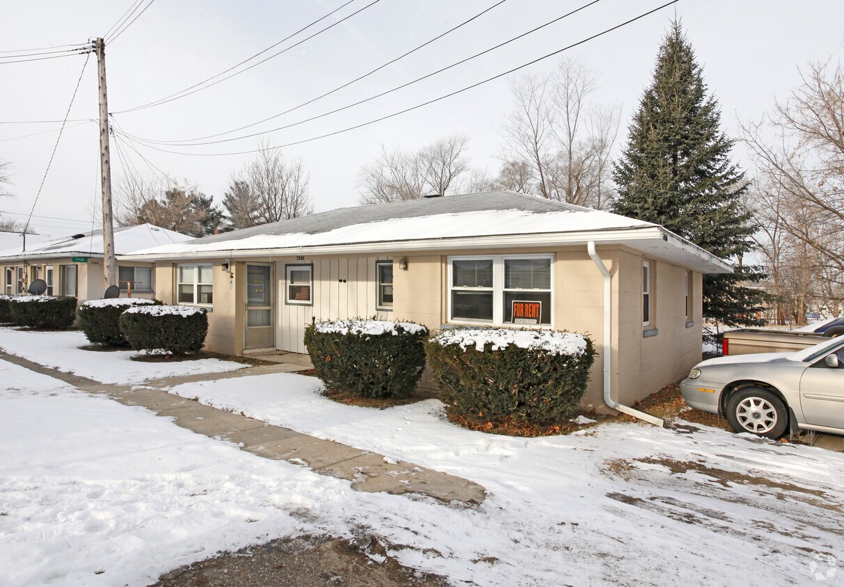 7944 Grand St, Dexter, MI 48130 Apartments in Dexter, MI