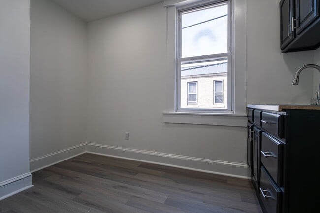 Photo - 2410 Wharton St Apartment