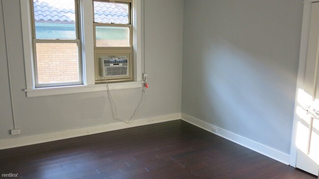 Building Photo - 2 br, 1 bath  - 5821 Stanton Ave Apt 3