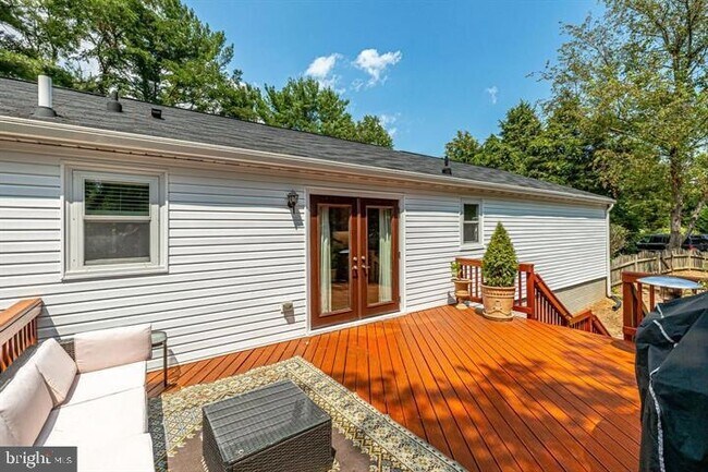 Foto del edificio - 2601 Seskey Glen Ct