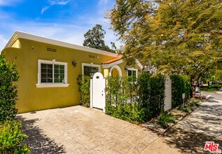 Building Photo - 257 N La Peer Dr
