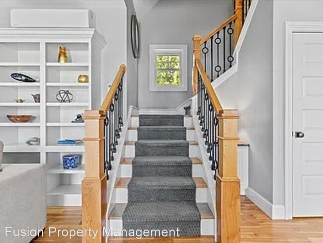 Building Photo - 3 br, 3 bath House - 451 Appletree Point Rd