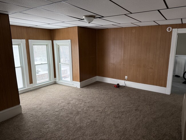 Building Photo - 121 N 8th St