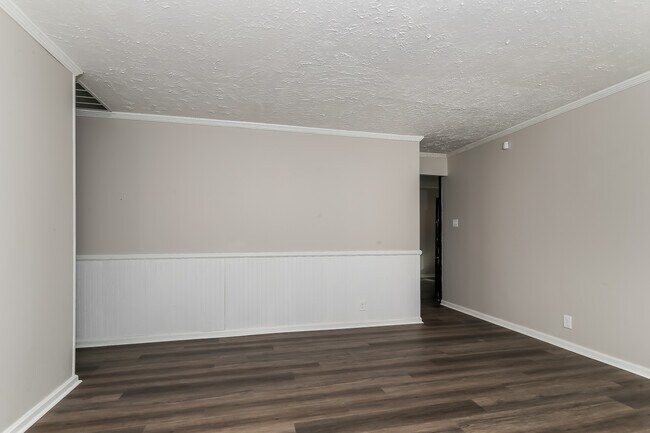 Building Photo - 827 N Noble St
