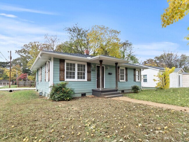 Foto del edificio - Corner-Lot Home Just Minutes from RSA & I-565!