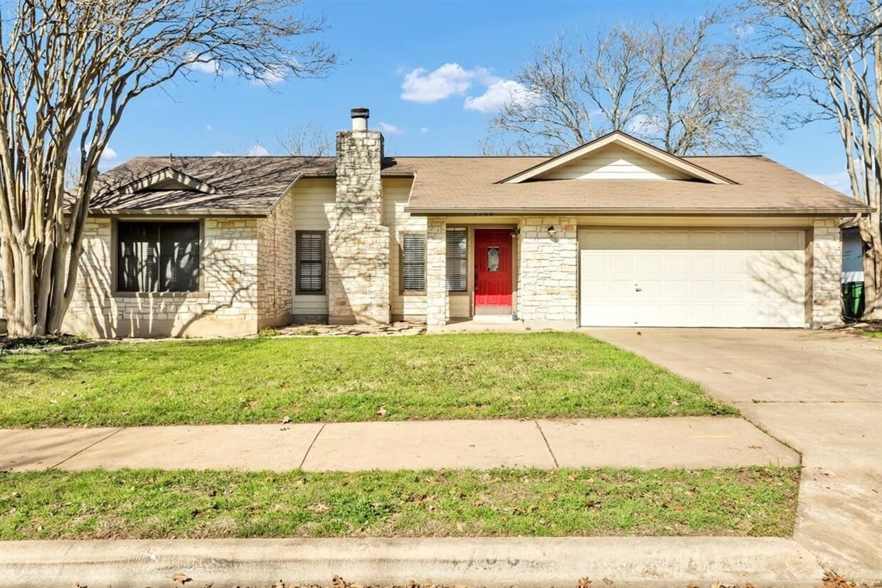 Primary Photo - 1708 Wild Horse Ln