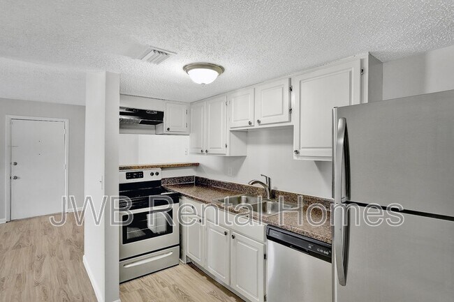 Building Photo - 10825 Key Haven Blvd