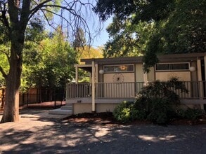 Building Photo - 148 Sequoyah Ave