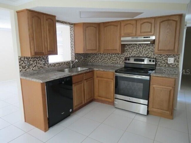 Foto del edificio - 6808 Roosevelt Dr