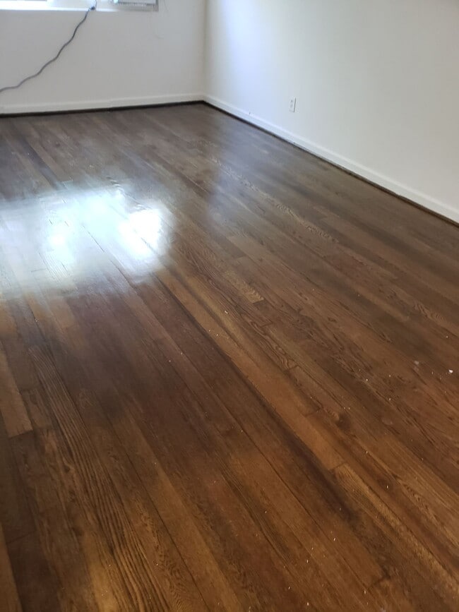 Foto del edificio - NOW LEASING AT BUNKER HILL FLATS!