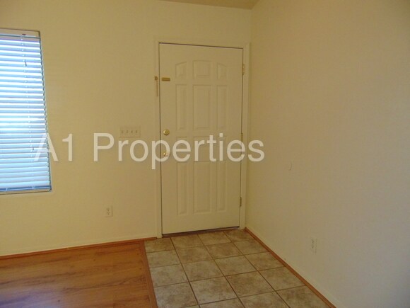 Foto del edificio - 4764 N Harlequin Dr