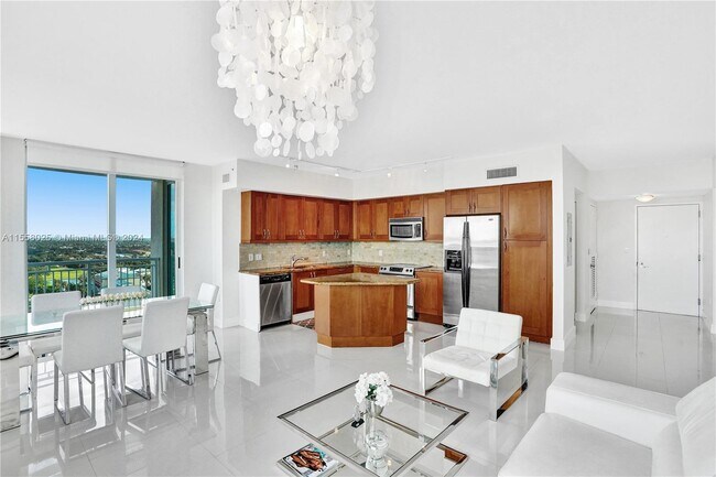 Foto del edificio - 1745 E Hallandale Beach Blvd
