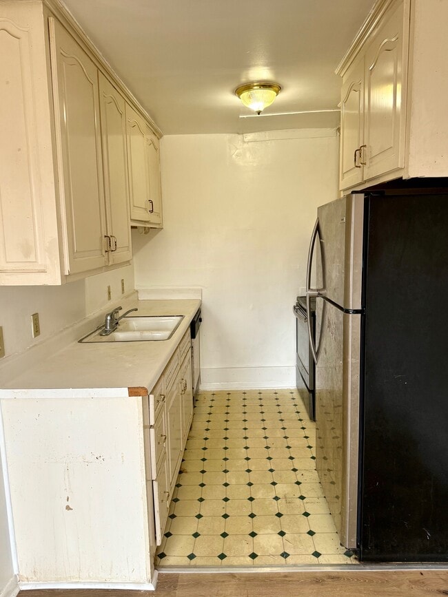 Photo - 550 Harding Pl Townhome