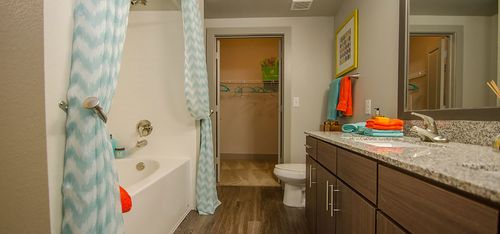 Foto del edificio - 2727 Kings Rd