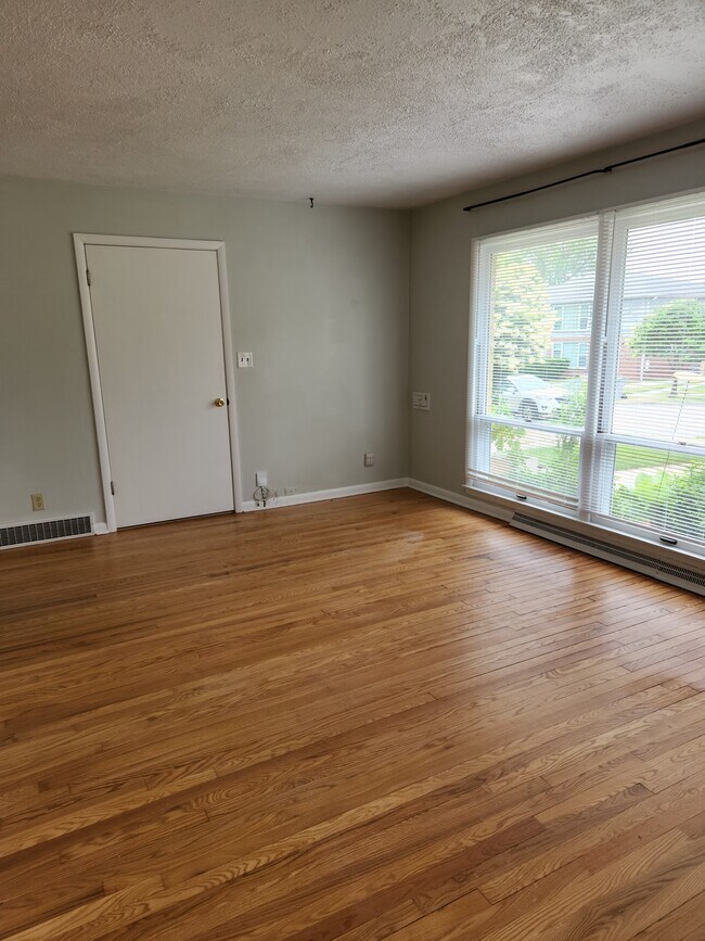 Foto del edificio - 3468 N 99th St