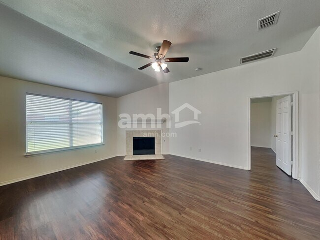 Building Photo - 931 Wood Brook Dr