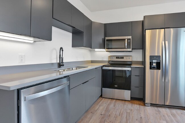 Foto del edificio - 593 E Broad St