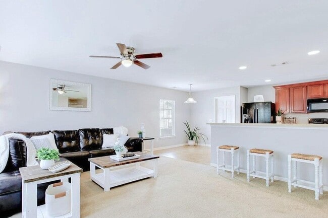 Foto del edificio - 47 Glenwood Ct