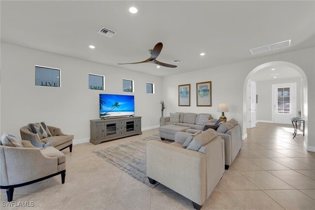 Building Photo - 19912 Beverly Park Rd