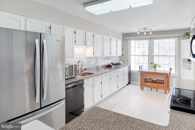 Foto del edificio - 7263 Swan Point Way