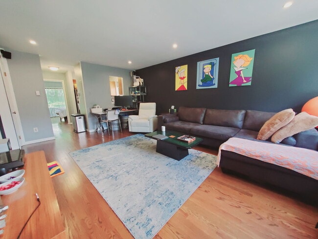 Building Photo - 24 Adams Ave