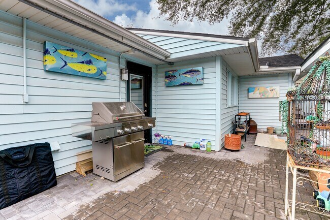 Building Photo - 4449 Shady Lake Dr