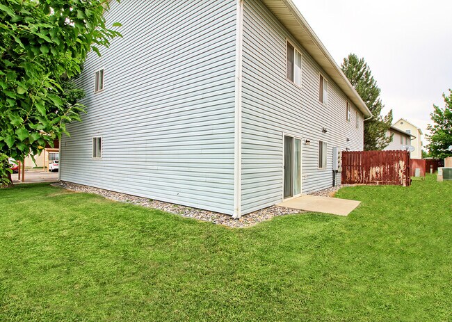 Building Photo - 1105 E Carolina Ave