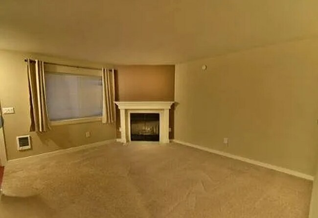 Foto del edificio - 1Bd/1.5Ba Everett Townhouse