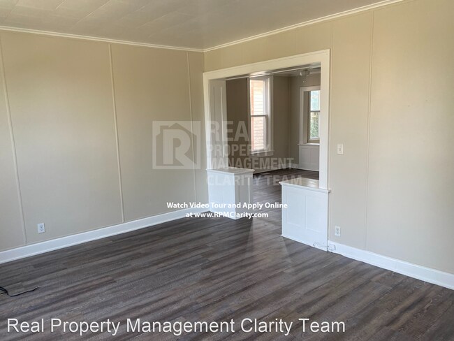 Building Photo - 2 br, 1 bath House - 637 Western Ave