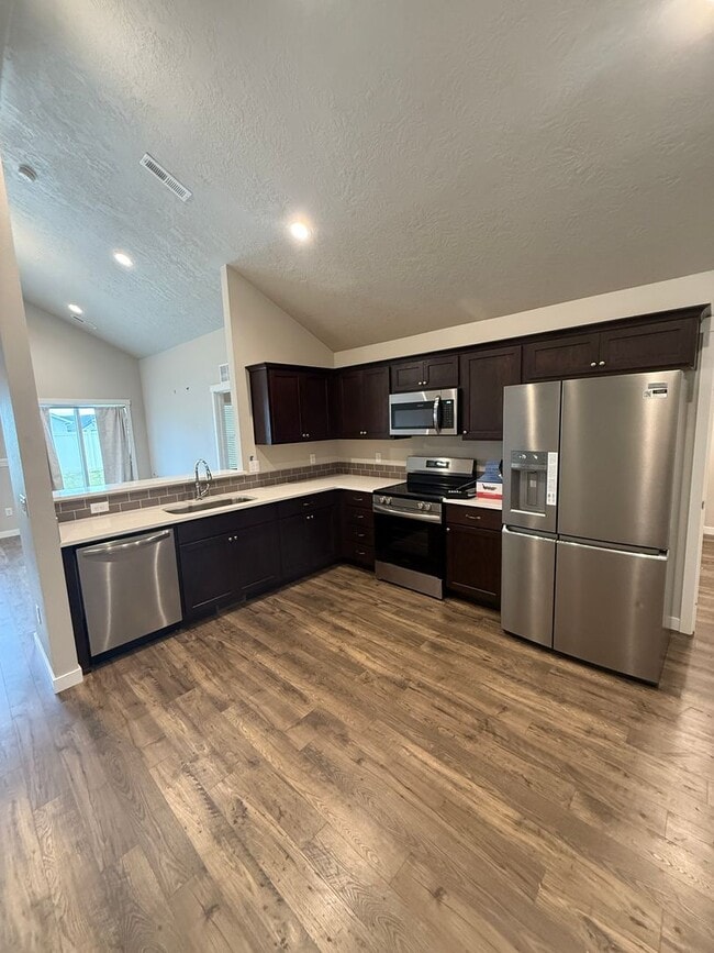 Foto del edificio - 10336 Rockaway Ridge St