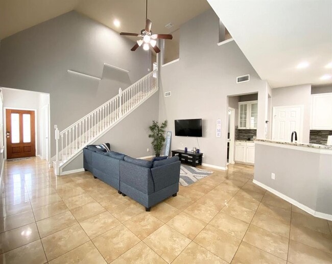 Building Photo - 7407 Golden Star Dr