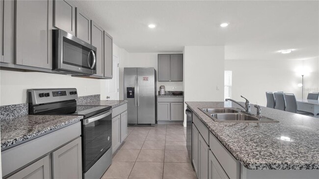 Building Photo - 16638 Mosaic Oar Dr