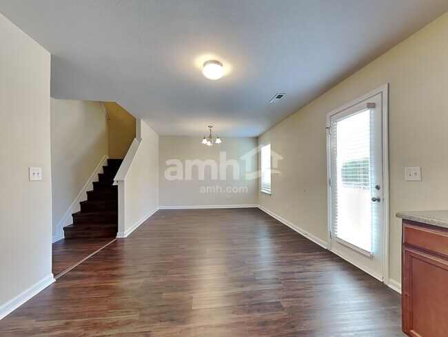 Foto del edificio - 131 Charndon Way