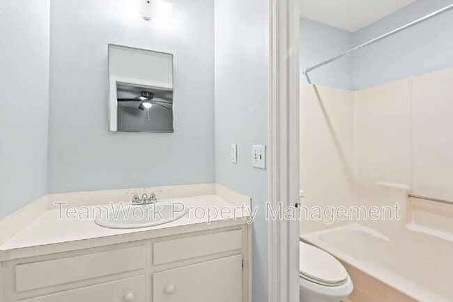 Building Photo - 121 Canvasback Dr