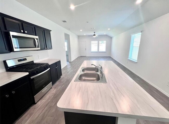 Foto del edificio - 14220 Fern Meadows Dr
