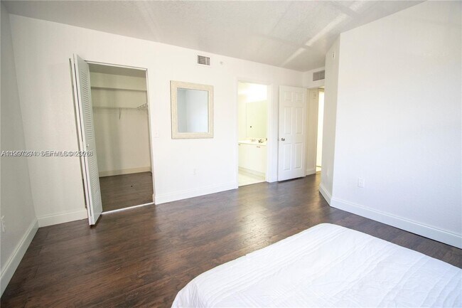 Foto del edificio - 15470 SW 284th St