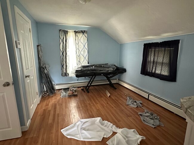 Building Photo - 24 Elmhurst Ave