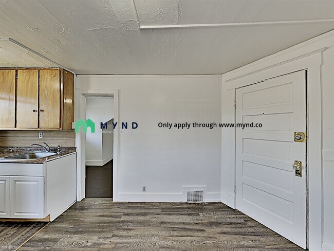Foto del edificio - 1 br, 1 bath Apartment - 201 N 7th St Apt 3